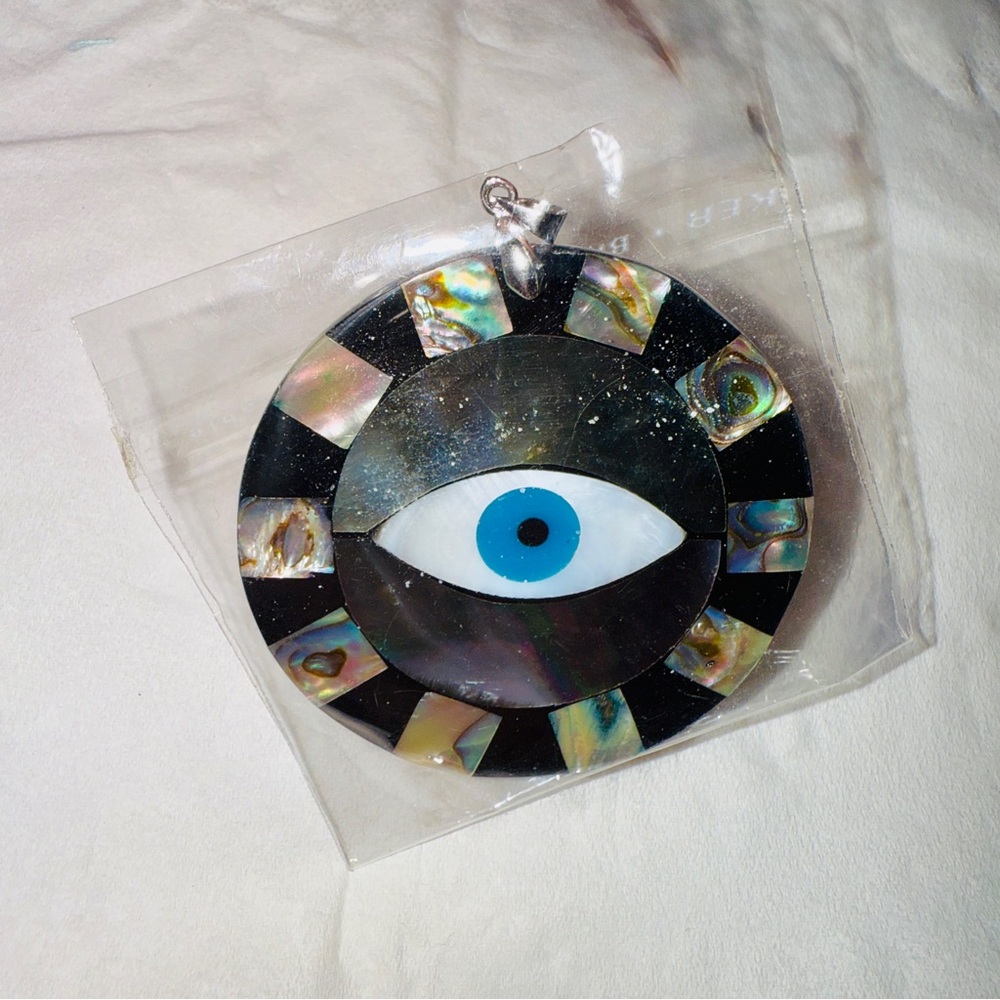 Eye Pendant with Abalone and Black Design